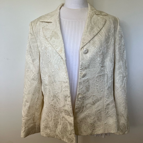 Le Suit Jackets & Blazers - Le Suit Bridal White Jacquard Blazer - Size 14